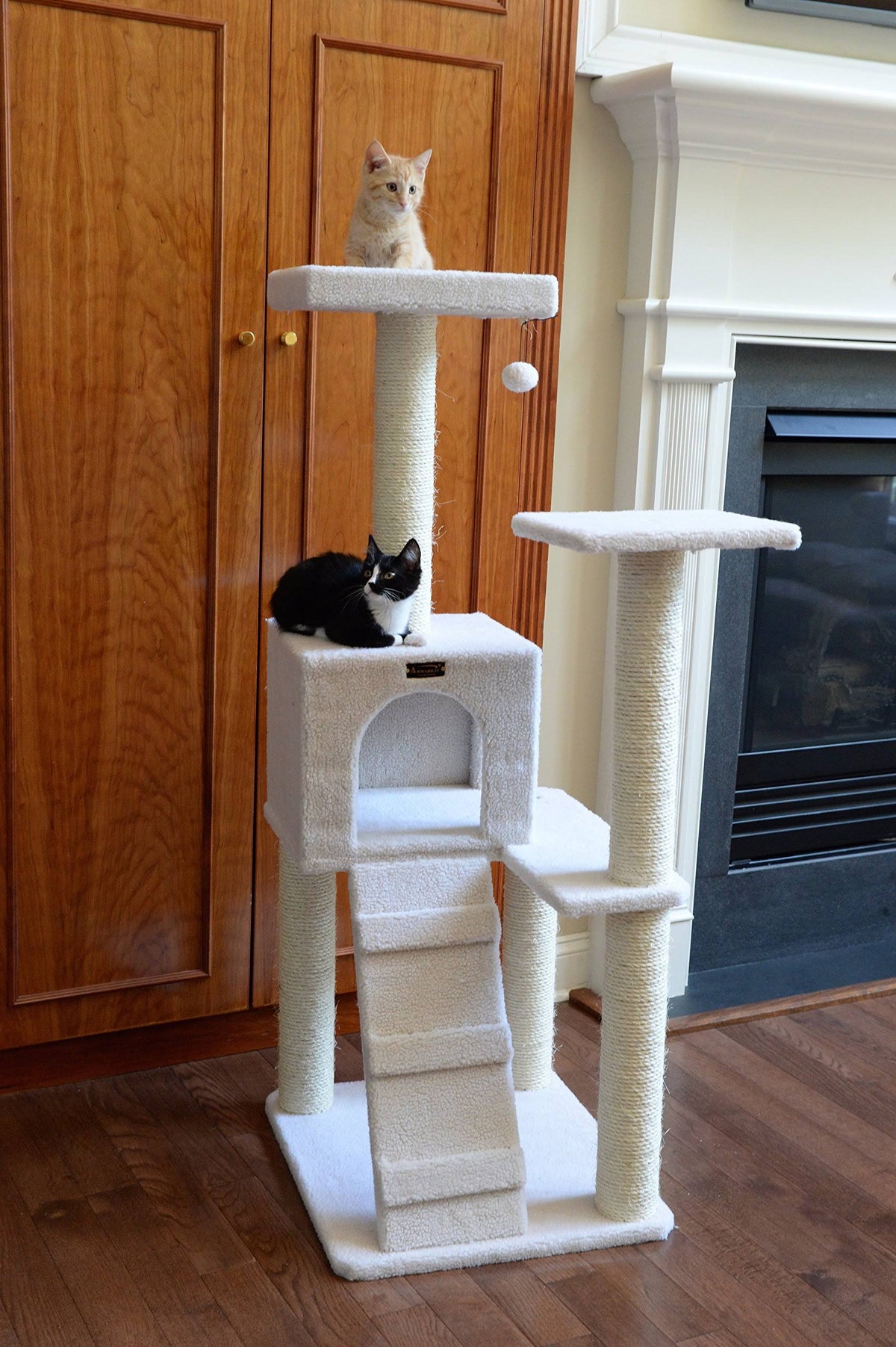 Ivory Cat Tree Y355