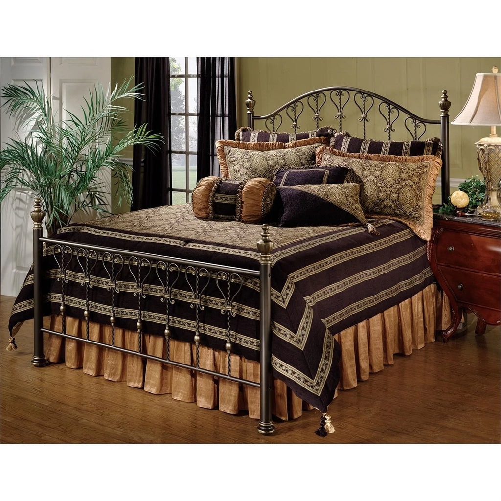 Queen Poster Spindle Bed H58620