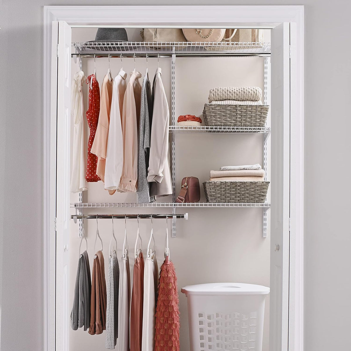 White Wire Shelving Kit with Expandable Shelving and Telescoping Rods G783