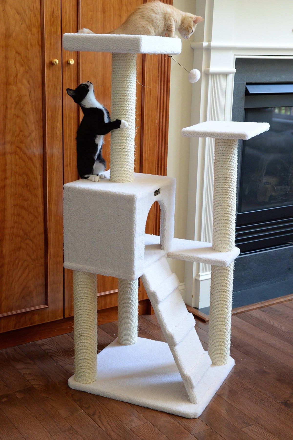 Ivory Cat Tree Y355