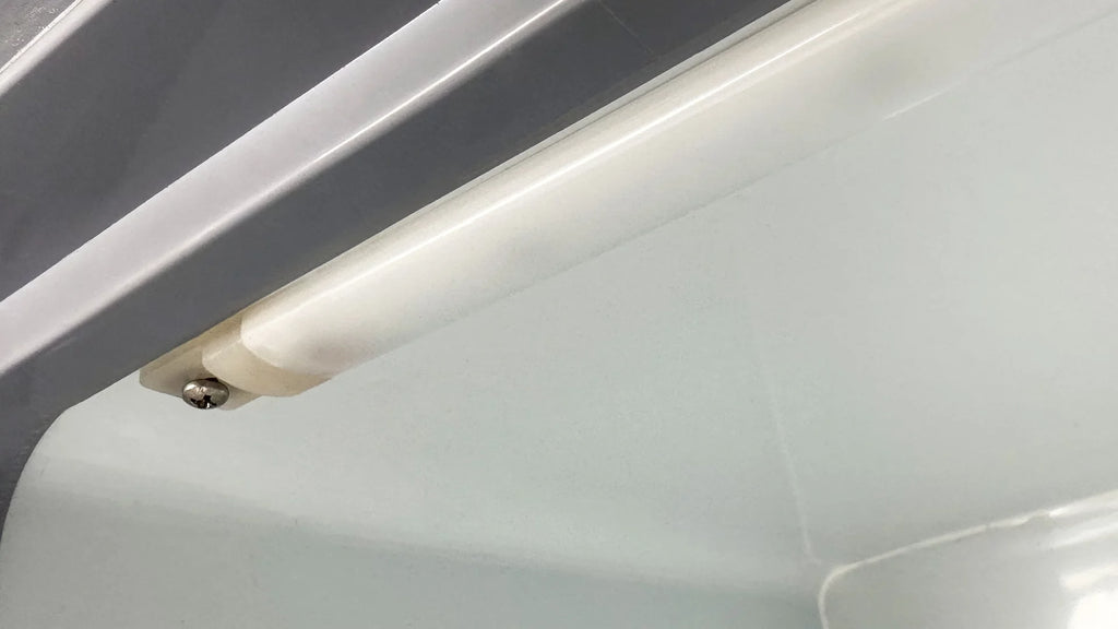 White Curved Glass Top Display Chest Freezer C81320