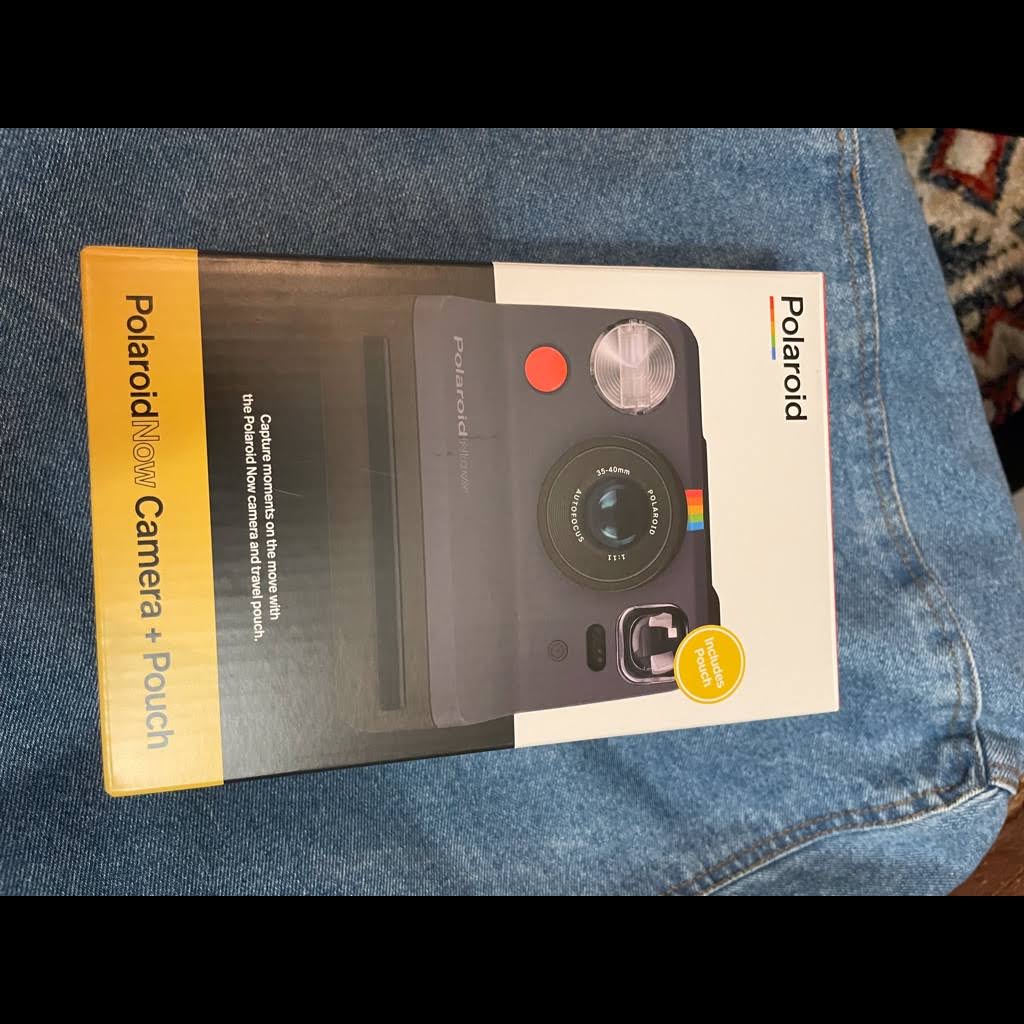 Black Camera with Red Travel Pouch Z571