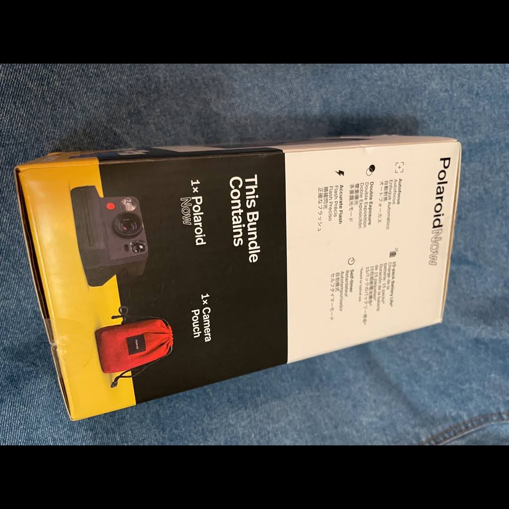 Black Camera with Red Travel Pouch Z571
