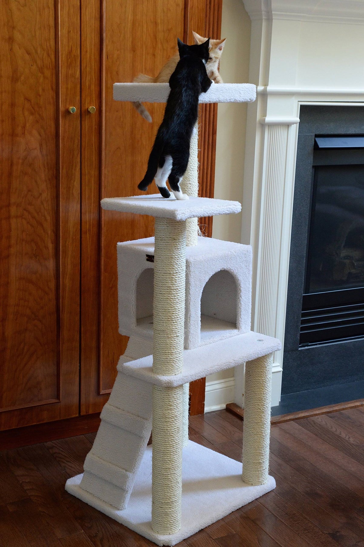 Ivory Cat Tree Y355