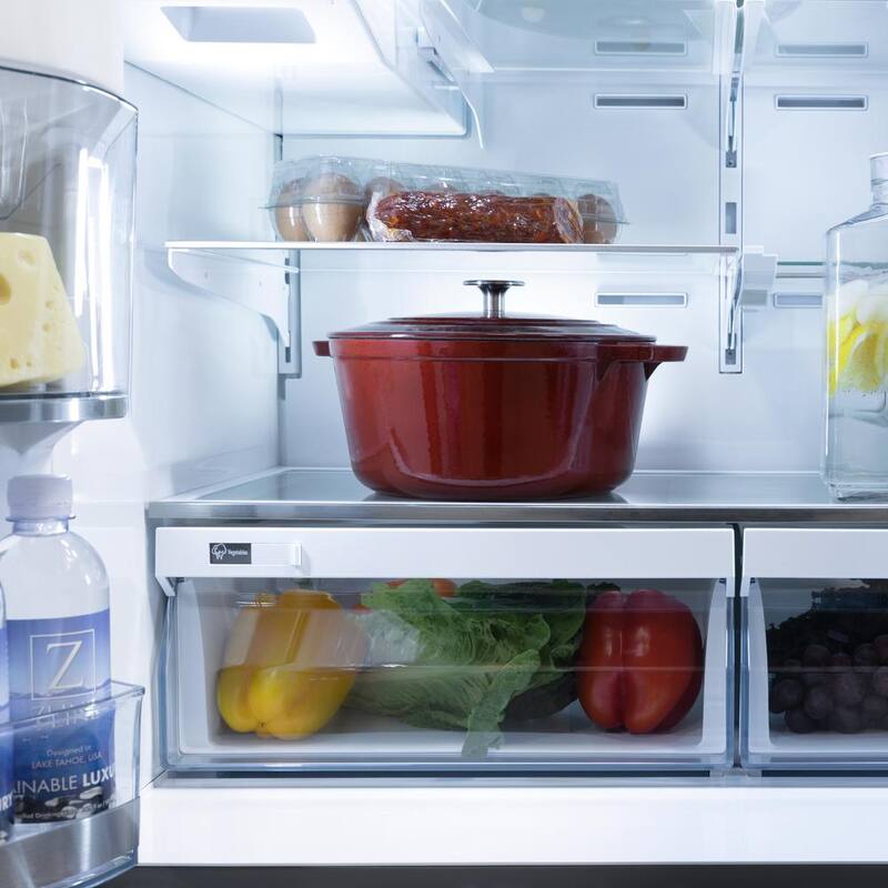 4-Door French Door Refrigerator with Ice and Water Dispenser Q226