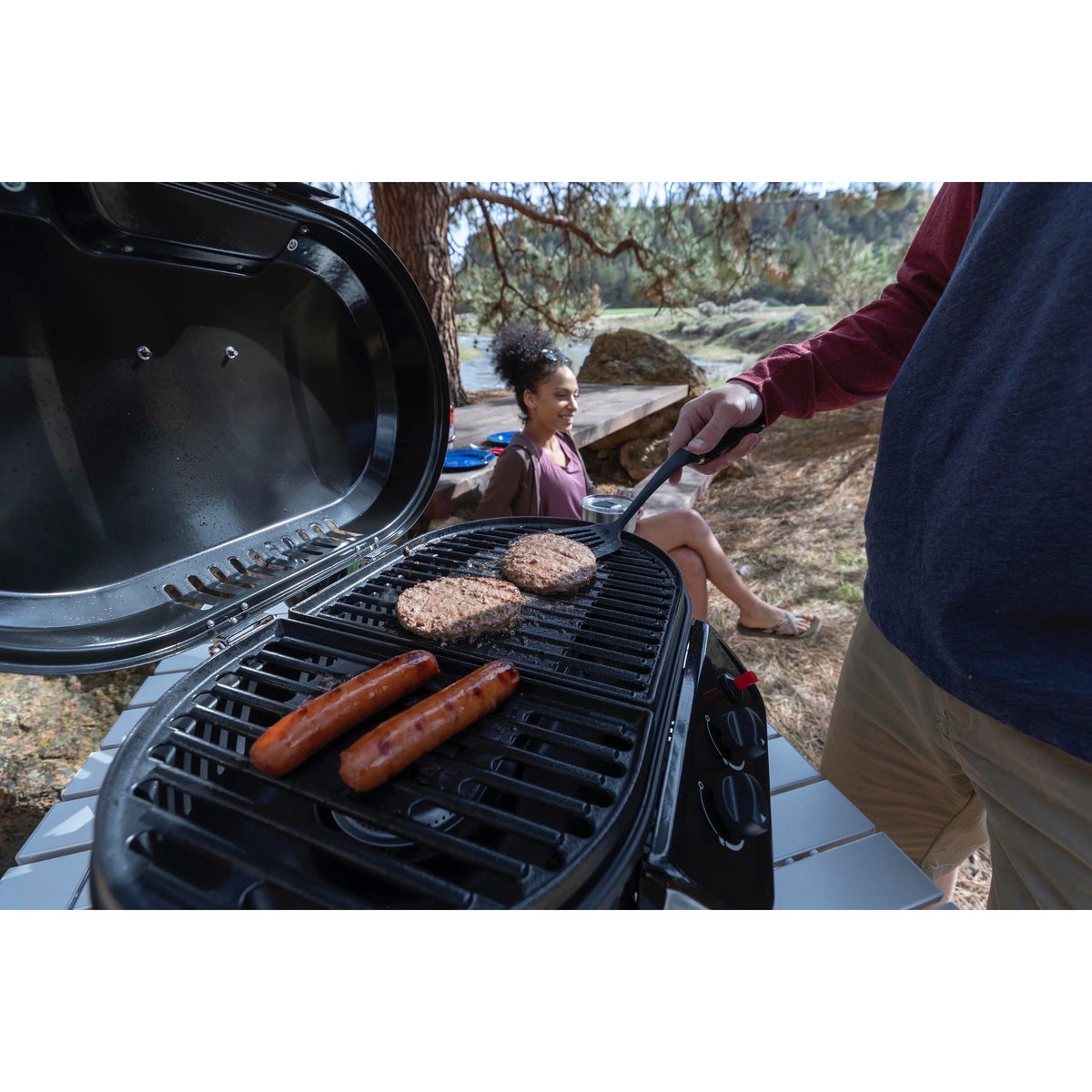 Black 2 Burner Propane Gas Grill D1236