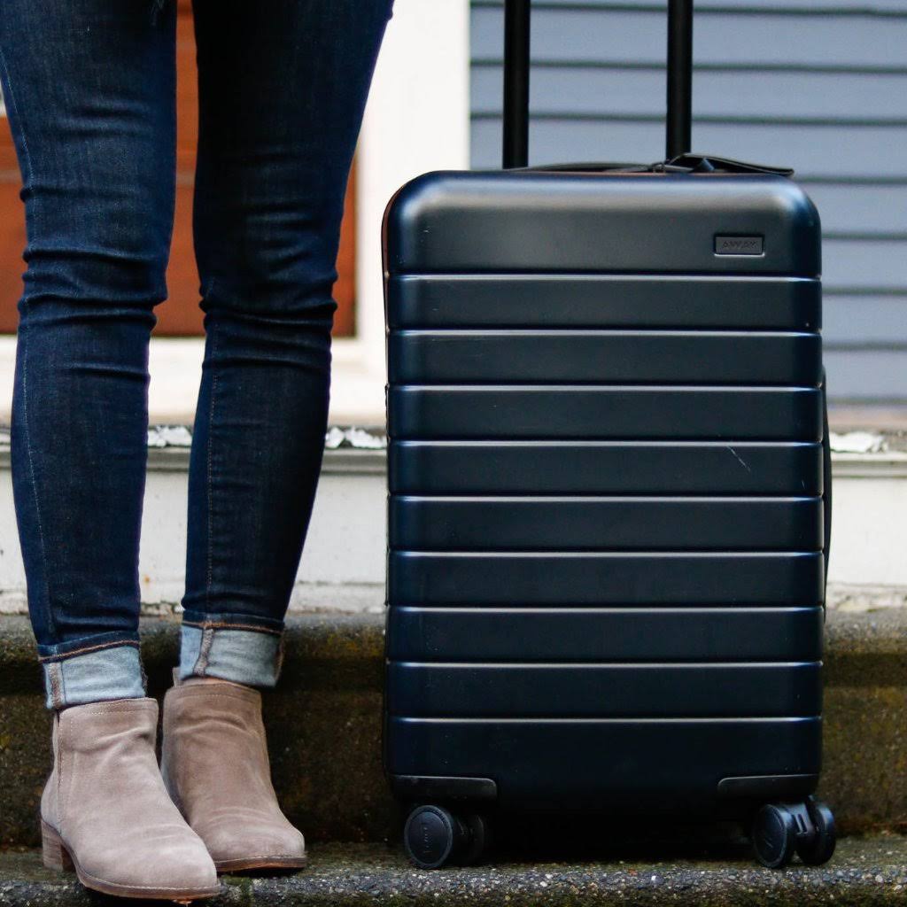 Green Carry-On with Built-in Battery V66192