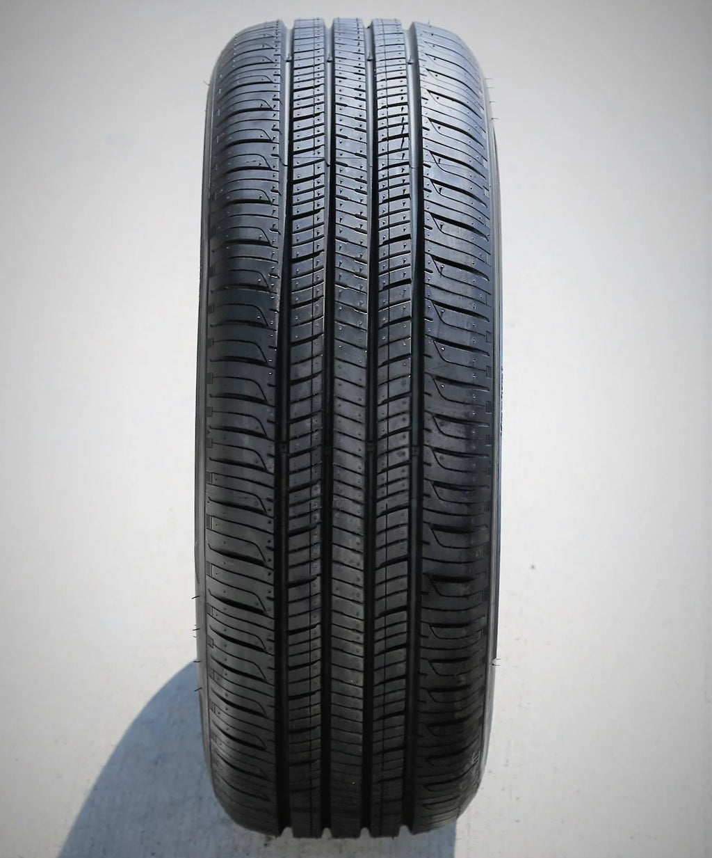 All Season 215/55R16 93H Passenger Tire Z303