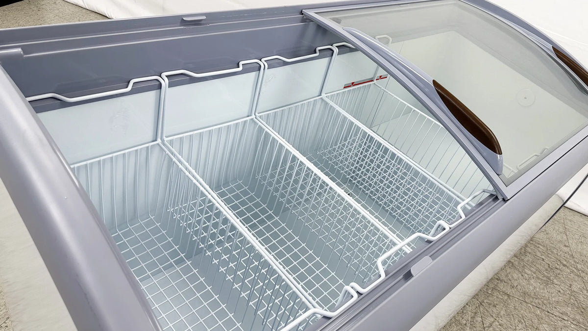 White Curved Glass Top Display Chest Freezer C81320
